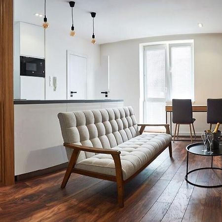 Beautiful Apartment Near The City Center Košice Buitenkant foto