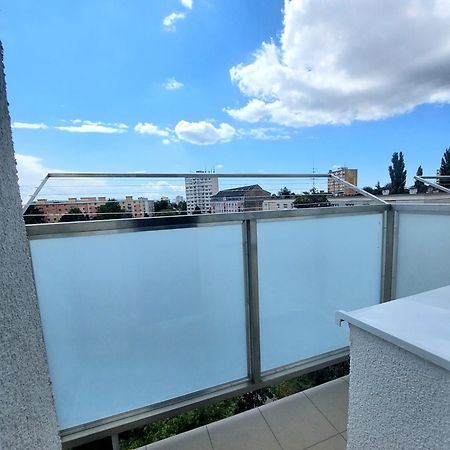 Beautiful Apartment Near The City Center Košice Buitenkant foto