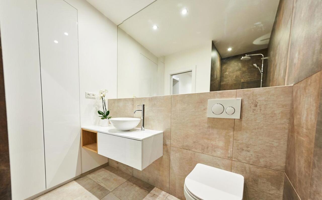Beautiful Apartment Near The City Center Košice Buitenkant foto