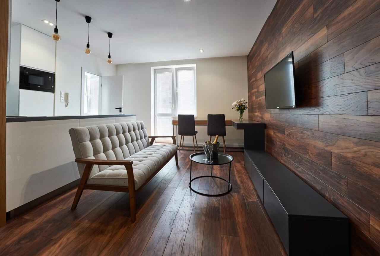 Beautiful Apartment Near The City Center Košice Buitenkant foto