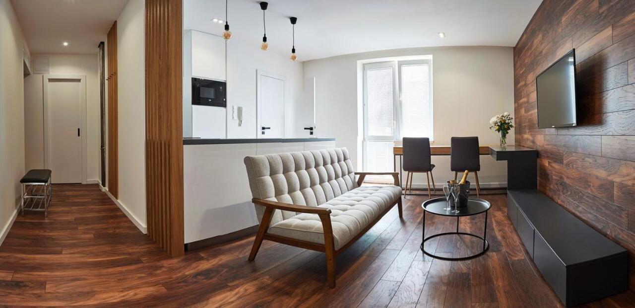 Beautiful Apartment Near The City Center Košice Buitenkant foto